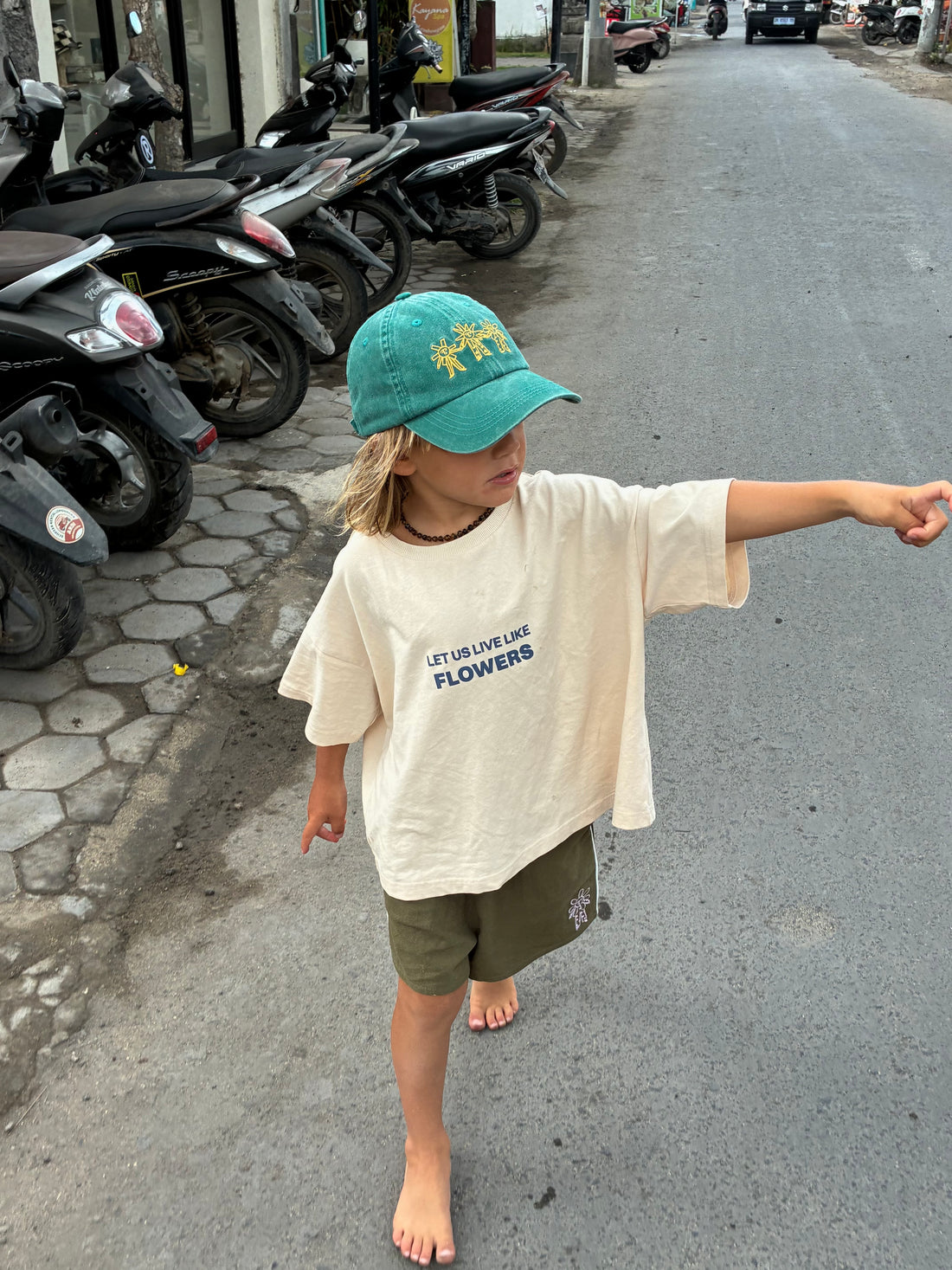 Dancing Flowers Cap | Forest